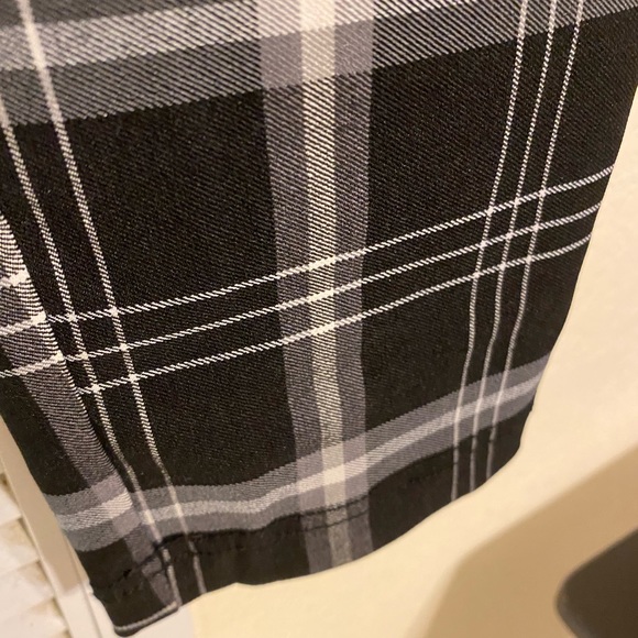 Platted Black with a hint of white Dress pants - Picture 6 of 6